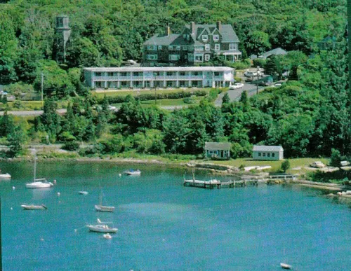 Sands of Time Motor Inn & Harbor House - Motels