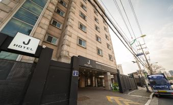 Suwon Station J Hotel