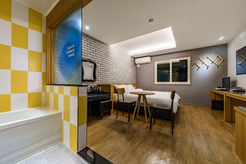 Chilgok Q Motel