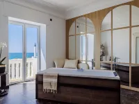 Regina Experimental Biarritz Hotels in Біарріц