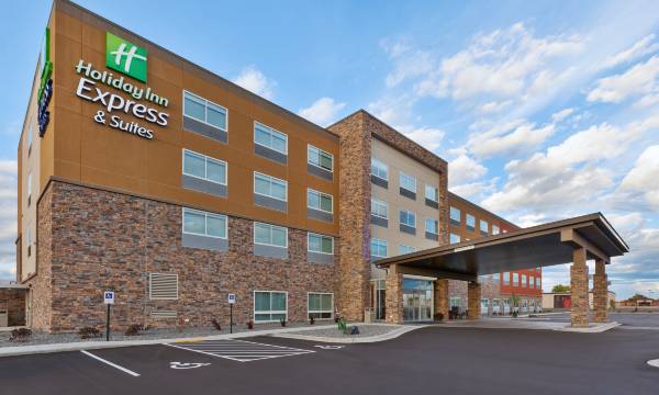 Holiday Inn Express & Suites EAU Claire West I-94 by IHG