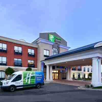 Holiday Inn Express & Suites Dieppe Airport Hotel Exterior