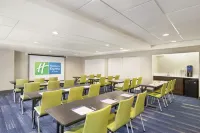 Holiday Inn Express & Suites SARASOTA EAST - I-75 by IHG
