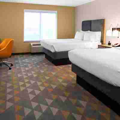 Holiday Inn & Suites Lima Rooms