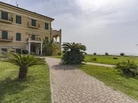 Bella Vista Hotels in Latte