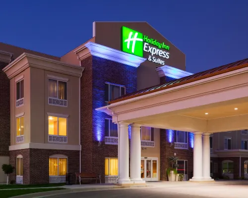 Holiday Inn Express & Suites Minot by IHG Hotels in Minot