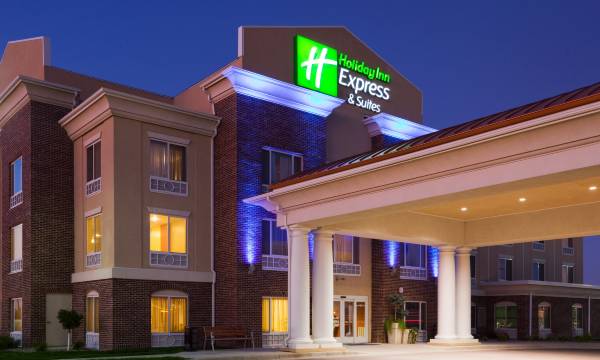 Holiday Inn Express & Suites Minot by IHG