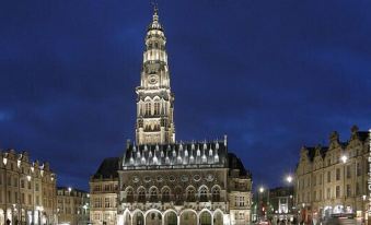 Grand Place Hotel