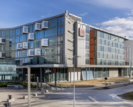 โรงแรมราดิสสัน เรด, สนามบินออสโล โรงแรมในUllensaker