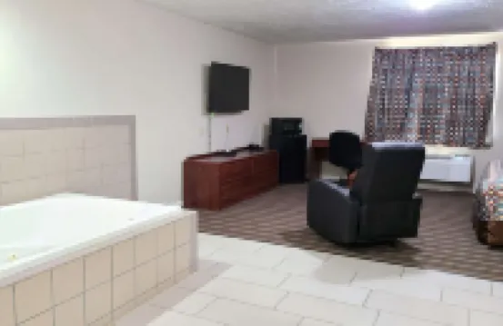 Super 8 by Wyndham Missouri Valley Hotels in Missouri Valley