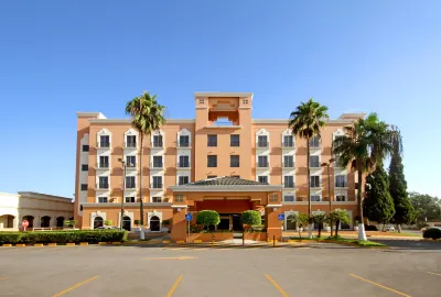 IStay Hotel Ciudad Victoria فنادق في 