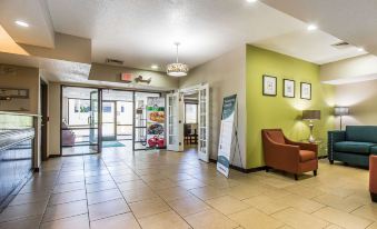 Quality Inn & Suites la Vergne