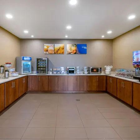 Comfort Suites Columbus Airport