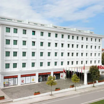 Ramada by Wyndham Yalova Отели рядом с достопримечательностью «Стадион им. Ататюрка»
