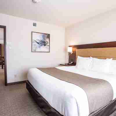 Quality Inn & Suites Rooms