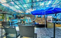 Beach Walk Boutique Resort - bar