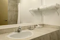 Days Inn by Wyndham Montreal East Hotels in Terrebonne