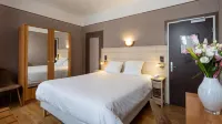 Logis Central Hôtel - Restaurant & Spa Hotels in Neuvic