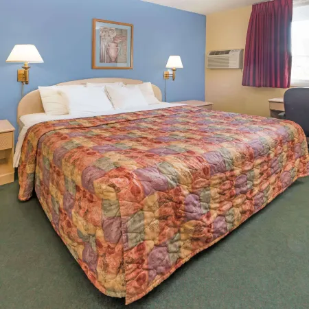 Days Inn by Wyndham Henrietta/Rochester Area