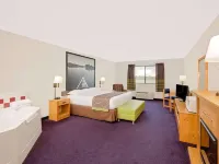 Super 8 by Wyndham St. James Hotels in Saint James