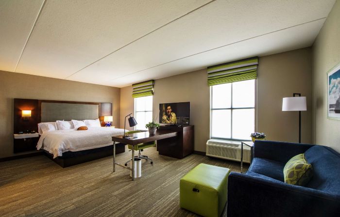Hampton Inn & Suites Foxborough -Mansfield