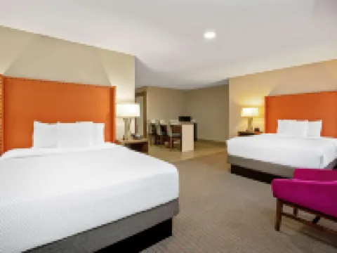 La Quinta Inn & Suites by Wyndham Seattle Federal Way Hotels in Federal Way