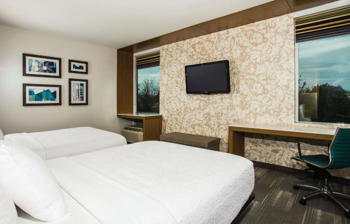 La Quinta Inn & Suites by Wyndham Winchester