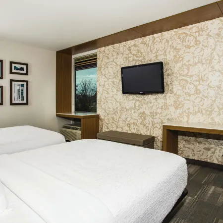 La Quinta Inn & Suites by Wyndham Winchester