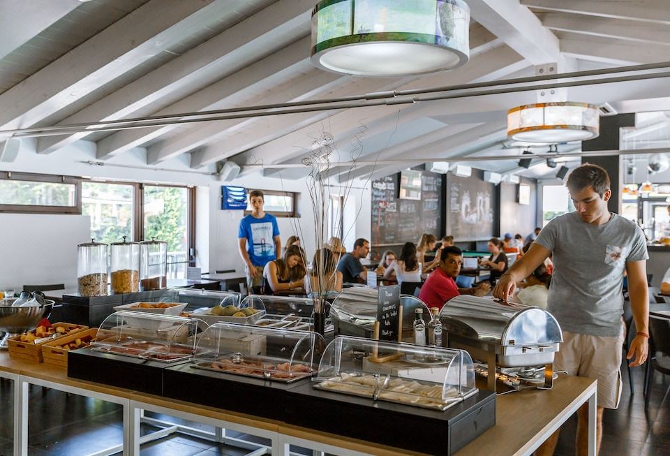 졸리 캠핑 인 타운