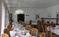 Waldschlößchen Hotels in Worlitz