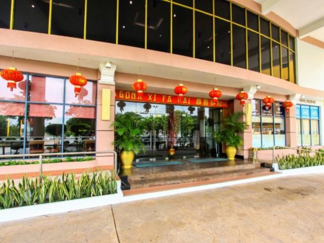 Crystal Crown Hotel Harbour View Port Klang クラン港 を宿泊予約 22年安い料金プラン 口コミ 部屋写真 Trip Com Crystal Crown Hotel Harbour View Port Klang クラン港 を宿泊予約 22年安い料金プラン 口コミ 部屋写真 Trip Com
