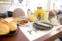 フィディアス ホテル - 朝食
