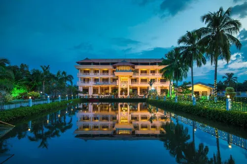 Rustic Leisures Llp Hotels in Vypin