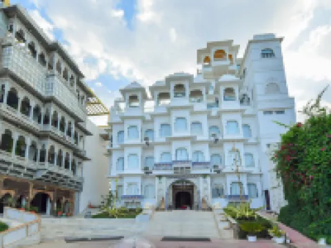 Udai Kothi Hotels near Sarva Ritu Vilas Park Udaipur Rajasthan India