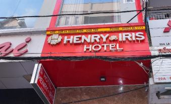 Henry Iris Hotel