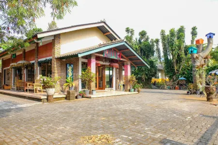 RedDoorz Near Stab Syailendra Kopeng Отели в г. Getasan