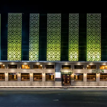 Leisure Inn Grand Chanakya Отели рядом с достопримечательностью «Музей Альберт-Холл»