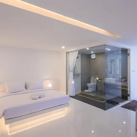 The White Hotel by Charoensri Отели рядом с достопримечательностью «Школа Udonpittayanukoon»