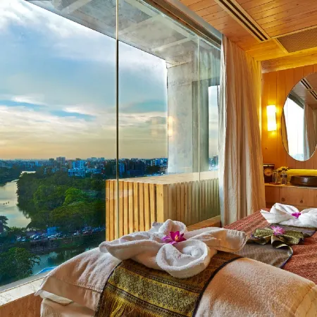 Six Seasons Hotel