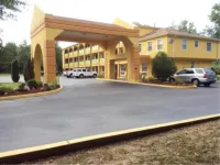 Plum Tree Inn Hotels in Monroe