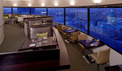 レストラン ハイアット リージェンシー インディアナポリス アット ステート キャピトルの写真