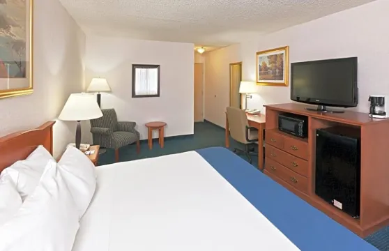 聖達菲温德姆華美達酒店