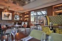 Royal Oak Hotel - 3-Star