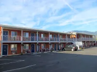 Cactus Tree Inn Hotels in Cawston