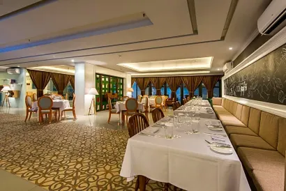 Yan's House Hotel