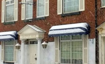 Chadwick House Hotel - Housity