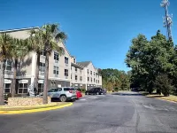 Country Inn & Suites by Radisson, Hinesville, GA - Parking
