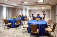 Hilton Garden Inn Omaha-Downtown/Old Market Area - breakfast