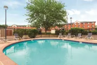 Hampton Inn des Moines-Airport Hotels in Polk County
