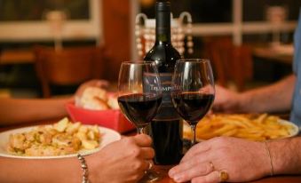 Bernie's Bed & Breakfast , A 3 Kilometros Del Aerop Ezeiza, Van ,in-Out, Free Ezeiza Airport